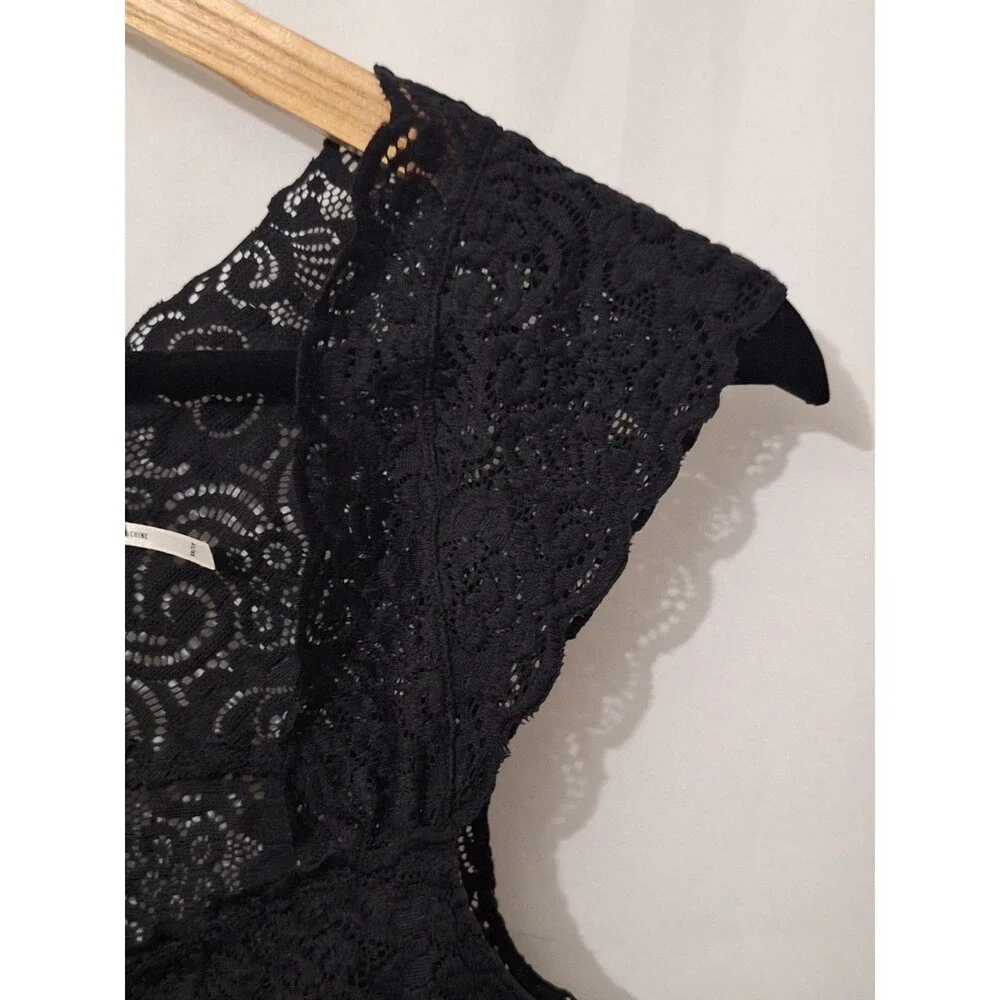 Free People Intimately Chase Me Crop Top Black Lace Brami Bralette Sz XS Sexy